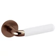 Kép 1/4 - Olivari Alba szatén szuperbronz - fehér porcelán körrozettás kilincsgarnitúra