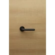 Kép 4/5 - Linea Cali Grip Ebano fényes króm körrozettás kilincsgarnitúra 1706 RB 023 CR