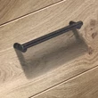 Kép 2/3 - Häfele H2120, 334 mm antik szürke bútorfogantyú 106.69.161