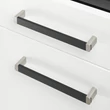 Kép 3/4 - Häfele H1365, 202 mm szálcsiszolt nikkel / fekete bútorfogantyú 106.69.627