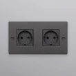 Kép 1/5 - Buster+Punch 2G dugalj, füstös bronz / Schuko Type F / CSC-091988