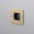 Kép 2/4 - Buster+Punch 1G dugalj, sárgaréz / Schuko Type F / CSC-051981