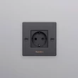 Kép 1/4 - Buster+Punch Cross 1G dugalj, füstös bronz / Schuko Type F / CSK-453445