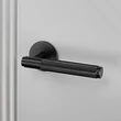 Kép 3/4 - Buster+Punch Cross fekete körrozettás kilincsgarnitúra UK-LH-S-38-BL-A
