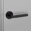 Kép 2/6 - Buster+Punch Linear szatén fekete körrozettás kilincsgarnitúra alsó rozetta nélkül RLH-481032
