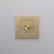 Kép 1/3 - Buster+Punch 1G fényerőszabályzó kapcsoló, sárgaréz / 100W / CDR-052387