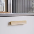 Kép 2/4 - Furnipart ANTE  fa, lakkozott tölgy bútorfogantyú 128 mm 105220128-052