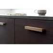 Kép 3/6 - Furnipart Elan szálcsiszolt sárgaréz bútorfogantyú 160 mm 453320160-31