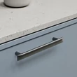 Kép 2/4 - Furnipart Flow fegyverszürke bútorfogantyú 160 mm 557320160-74