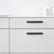 Kép 3/5 - Furnipart Manor Back antik réz bútor fogantyú 128mm 549020128-39