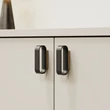Kép 2/3 - Furnipart Race lakkozott tölgy - matt fekete bútorfogantyú 32 mm 557120032-052/99