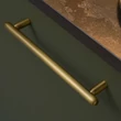 Kép 2/5 - Furnipart Tocco sötét szálcsiszolt arany bútorfogantyú 160 mm 554620160-35