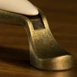 Kép 7/9 - Giusti fehér porcelán - antik patina bútorfogantyú FG.M160100D1G