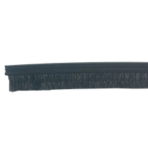 Eclisse fekete takaró kefe Unico falban tolóajtóhoz 215 cm hosszú, 13 mm sörtével OPS