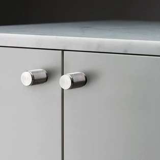 Buster+Punch Cross rozsdamentes acél gombfogantyú