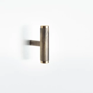 Rusztikus sárgaréz L623
