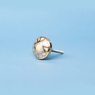 Ethno Home gyögyház és arany bútorgomb