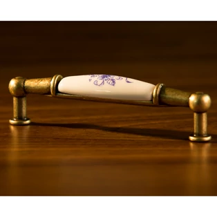 Giusti fehér porcelán - antik patina bútorfogantyú