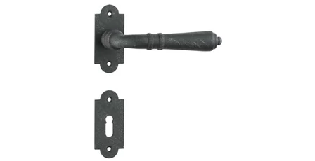 Kovácsoltvas kilincsek