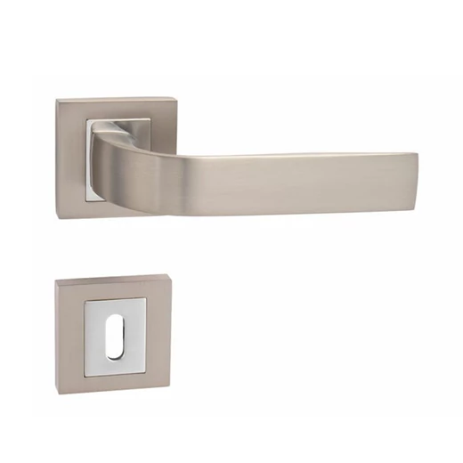 Pascal Cynthia négyzetrozettás kilincsgarnitúra