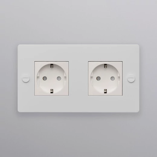 Buster+Punch 2G dugalj, fehér / Schuko Type F / CSC-141984