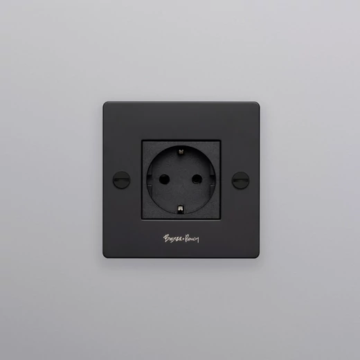Buster+Punch Cross 1G dugalj, fekete / Schuko Type F / CSK-023439