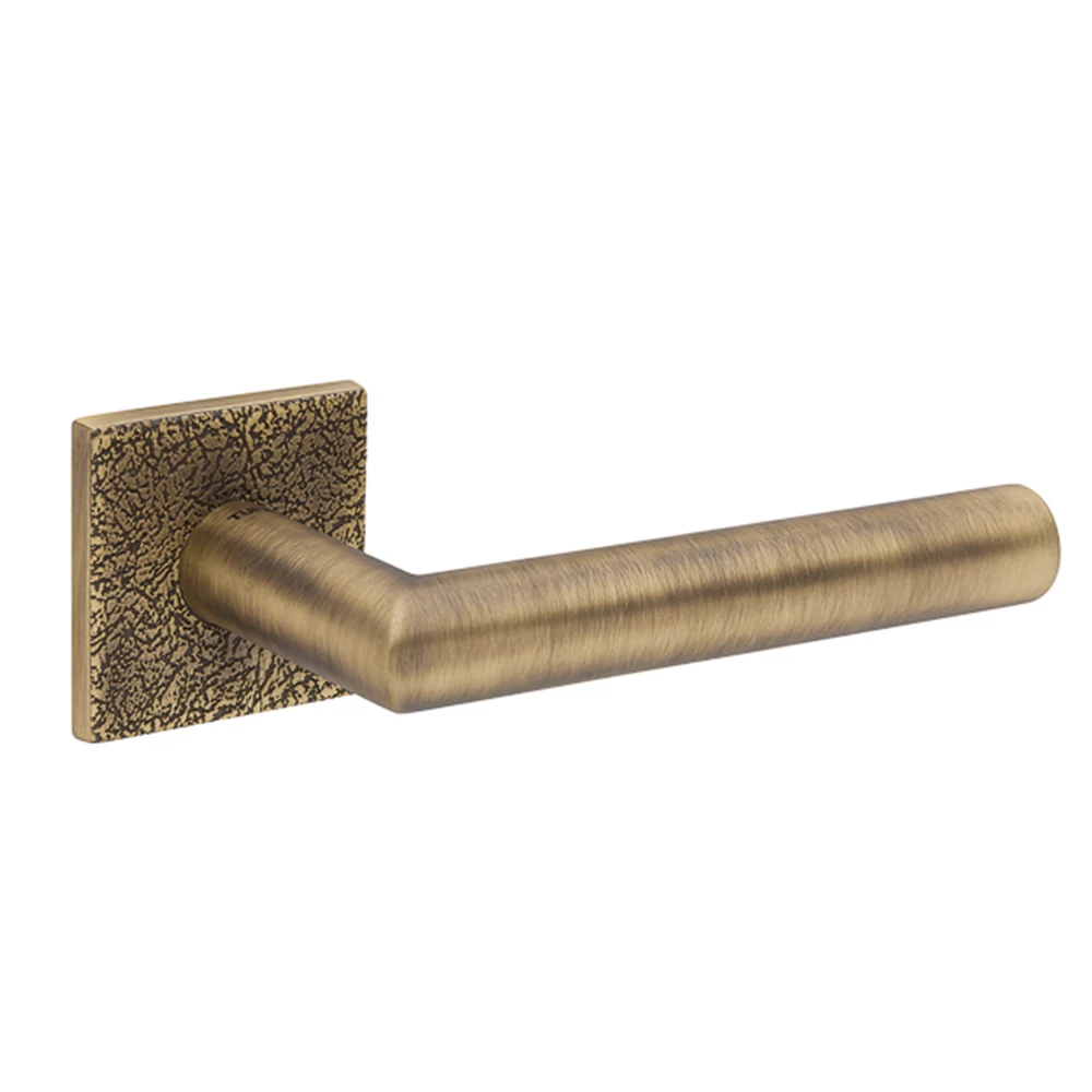 Tupai Thema 5SQ Texture (bőr motívummal) matt bronz lapos négyzetrozettás kilincsgarnitúra T3