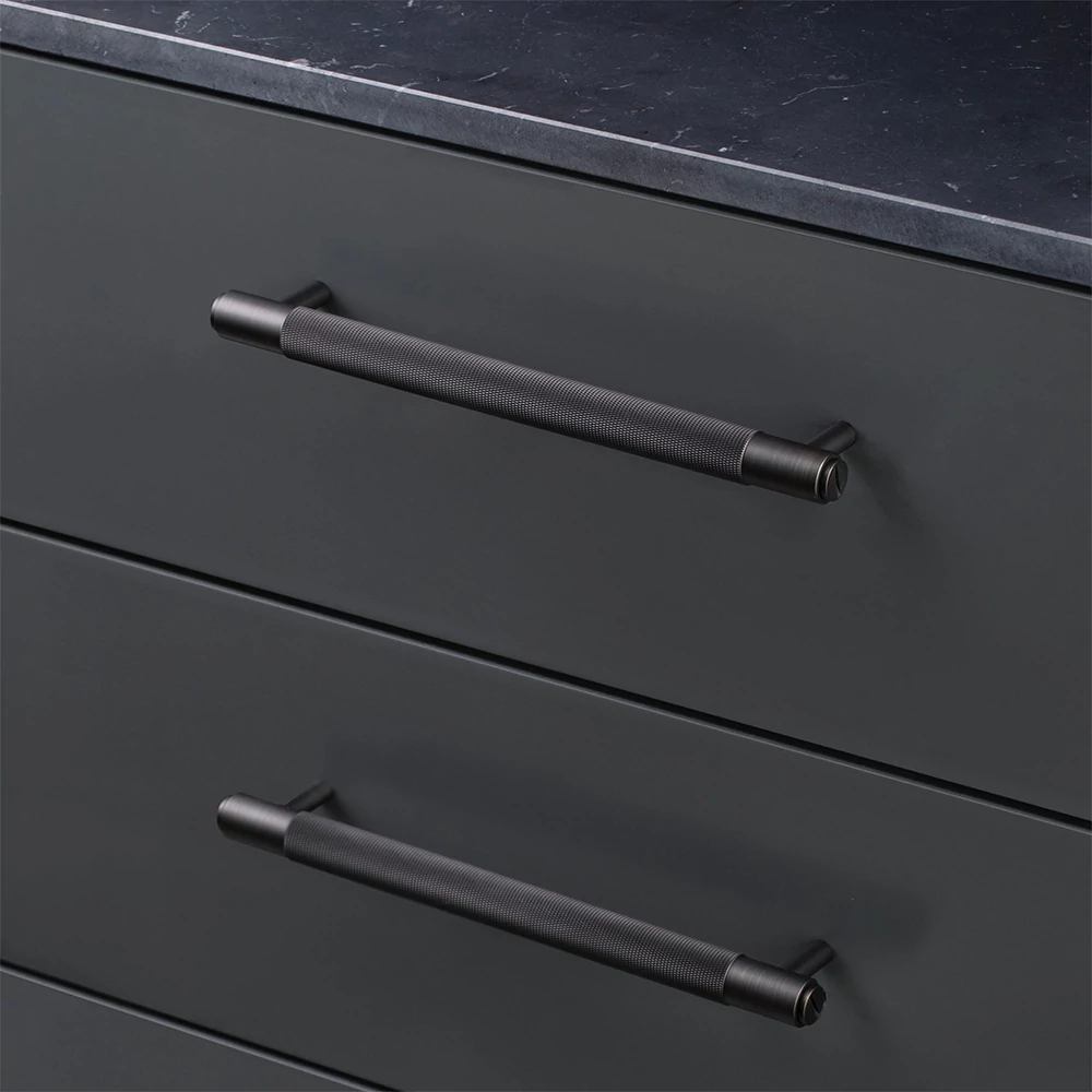 Buster+Punch Cross PULL BAR füstös bronz 260 mm medium bútorfogantyú UPB-094568