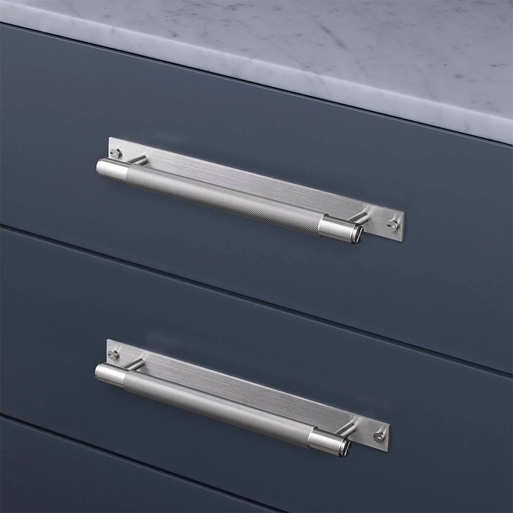 Buster+Punch Cross PULL BAR / PLATE szatén rozsdamentes acél medium 300 mm bútorfogantyú UK-PB-H-260-ST-A