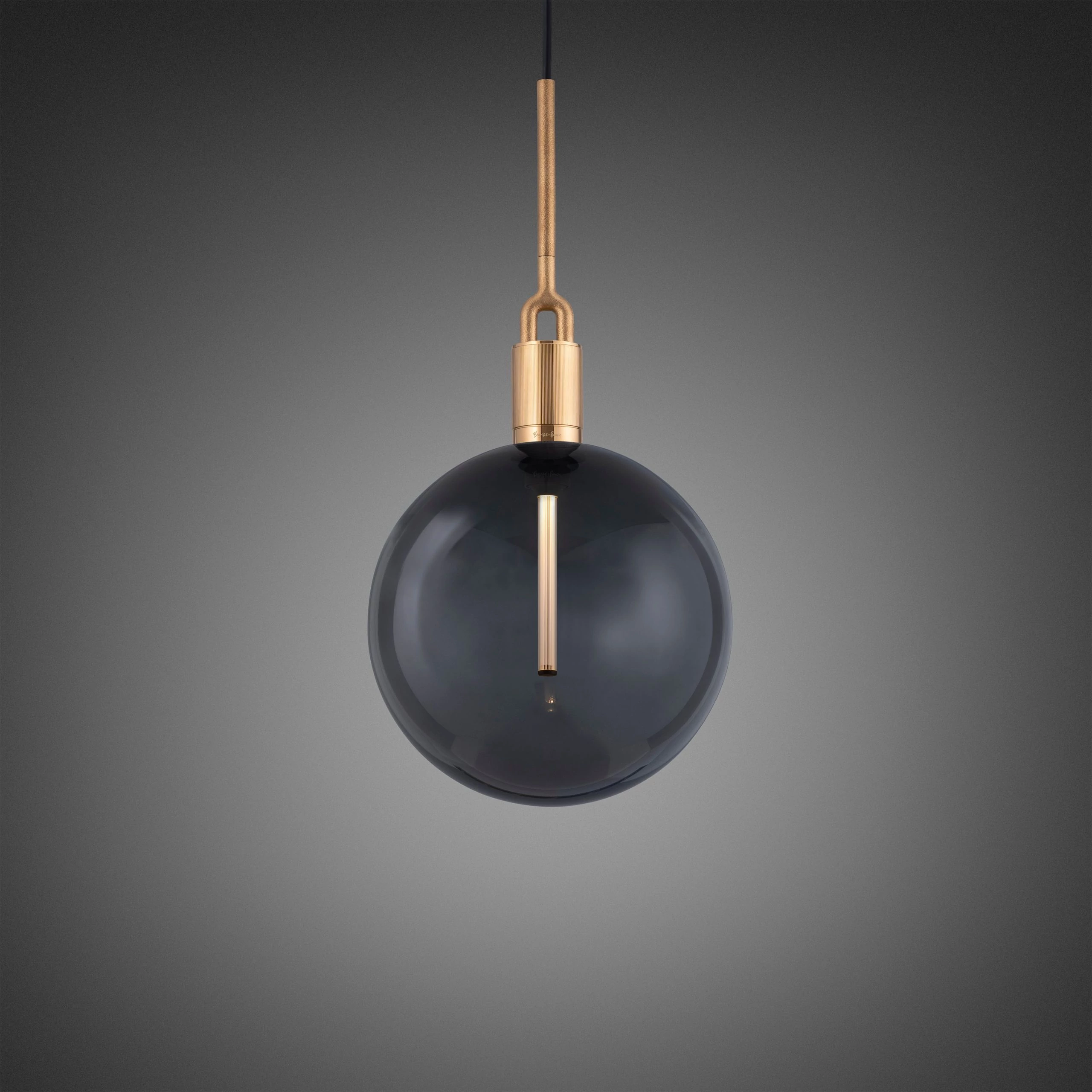 Buster+Punch Forked Globe Smoked large függőlámpa, sárgaréz / E27 / RFP-493100