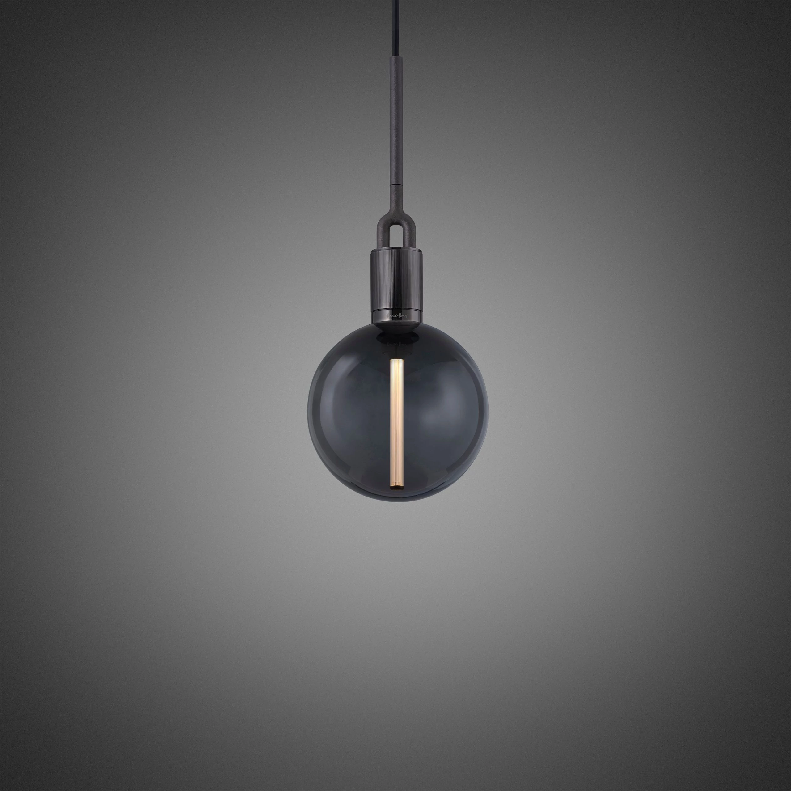 Buster+Punch Forked Globe Smoked medium függőlámpa, fegyverszürke / E27 / RFP-883119