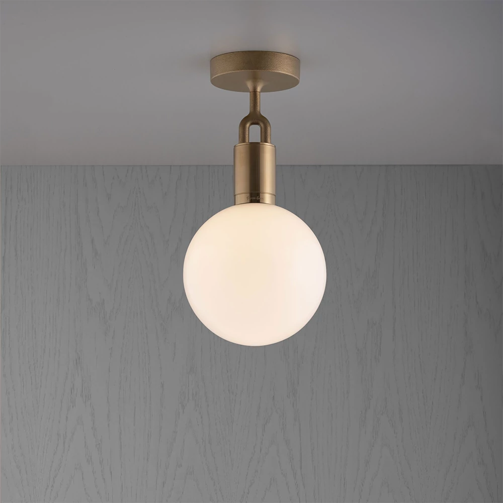 Buster+Punch Linear Forked Ceiling Globe Opal medium mennyezeti lámpa, szatén réz / E27 / RFC-823133