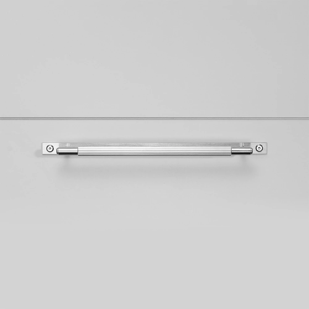 Buster+Punch Linear plate szatén rozsdamentes acél medium 290/225 mm bútorfogantyú GPB-07305