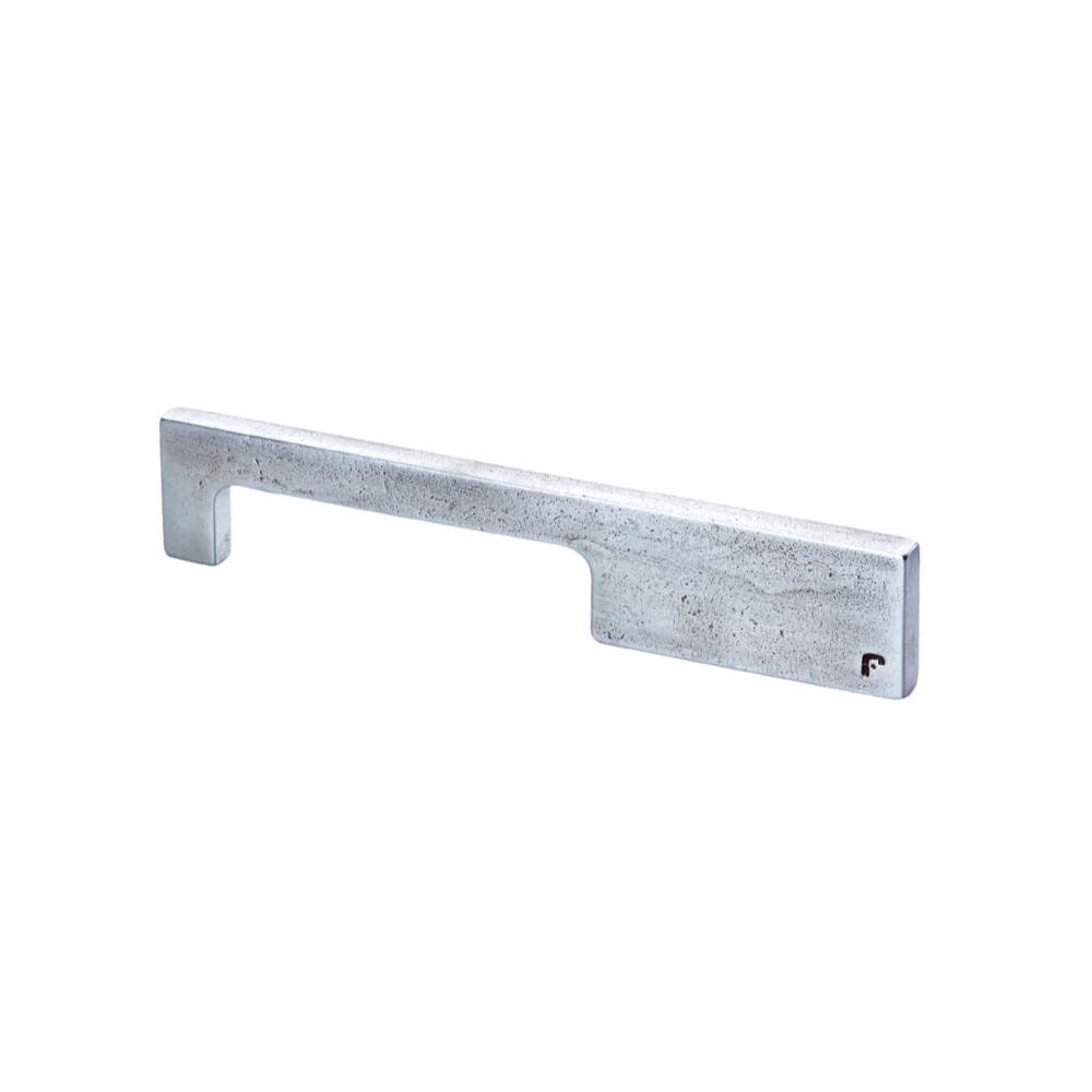 Jolie A-Symm 173 mm antik ezüst bútorfogantyú J-0805-OS