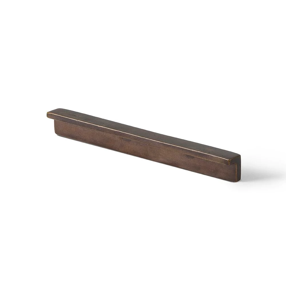 Jolie Dignity 186 mm antik bronz bútorfogantyú J-2405-AB