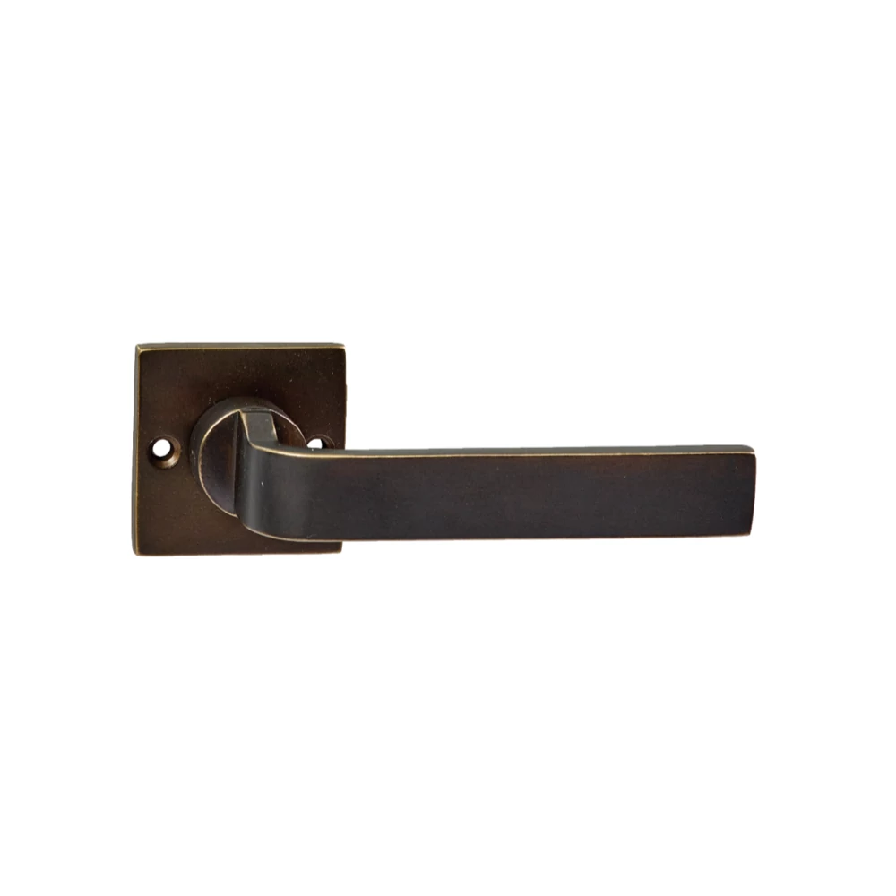 Jolie Liv antik bronz négyzetrozettás kilincsgarnitúra J-2150-AB