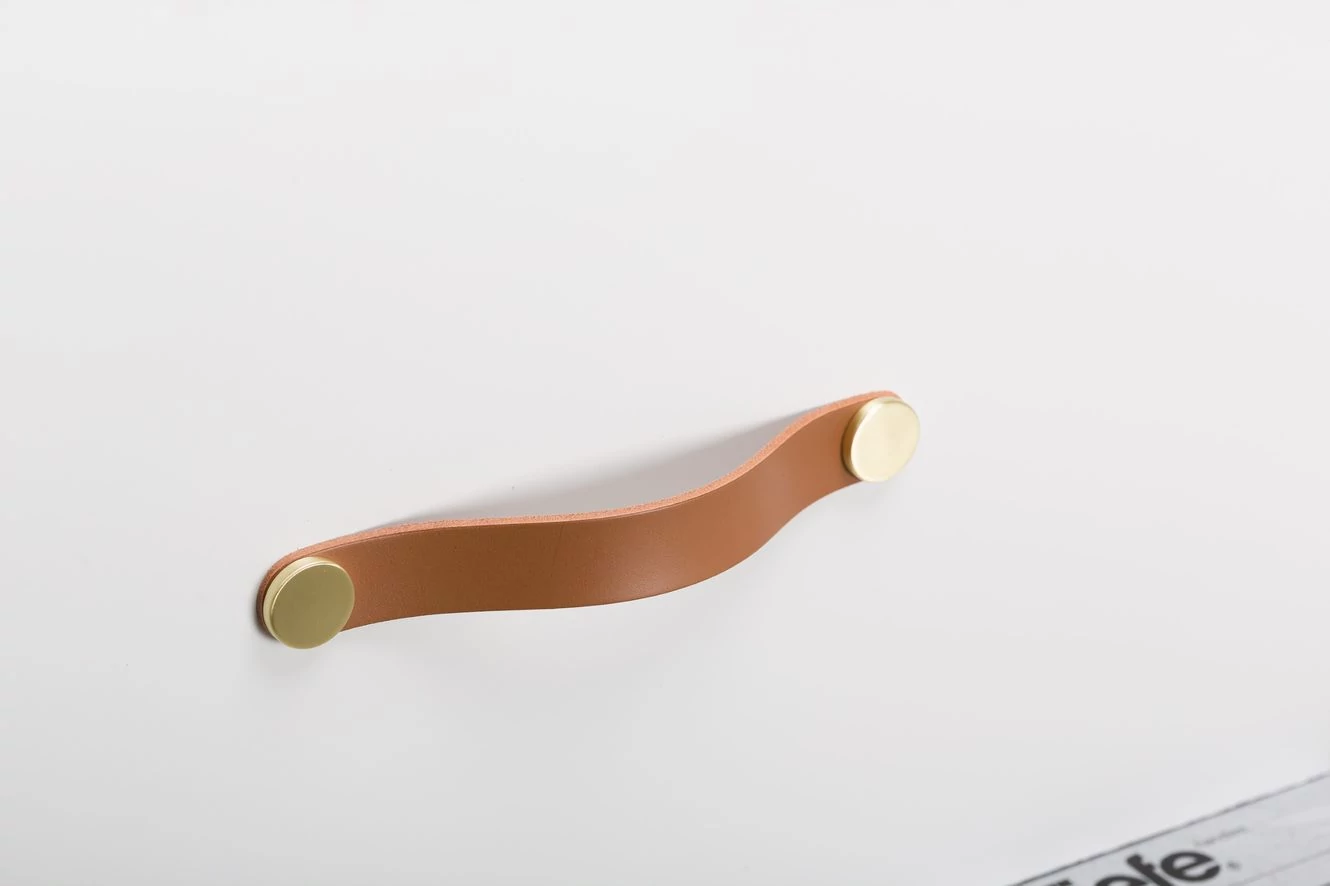 Viefe FLEXA fogantyú 160 mm, bőr-fém, bézs bőr + sárgaréz